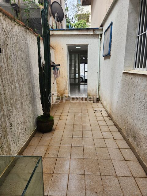 Image 23 - 865600