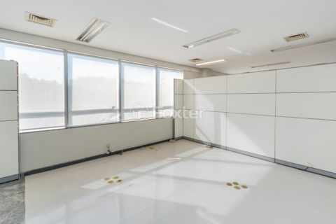 Image 37 - 865666