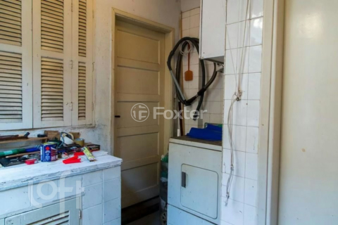 Image 39 - 866001