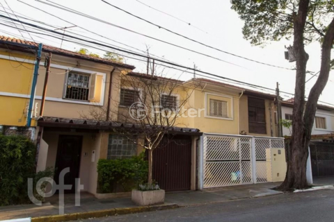 Image 47 - 866001