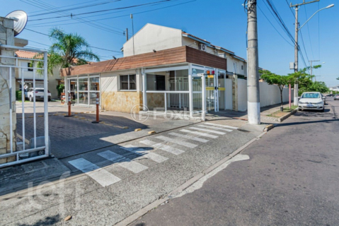 Image 27 - 866295