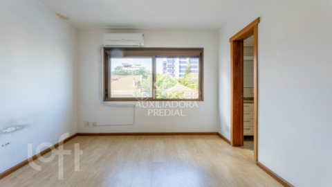 Image 21 - 866503