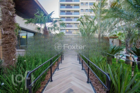 Image 32 - 866528