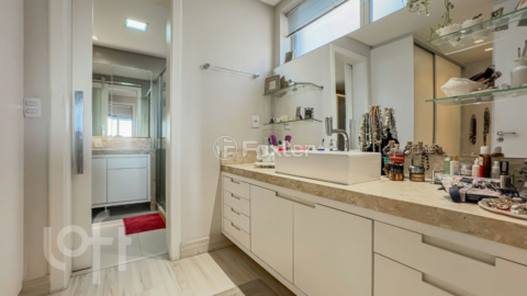 Image 38 - 866569