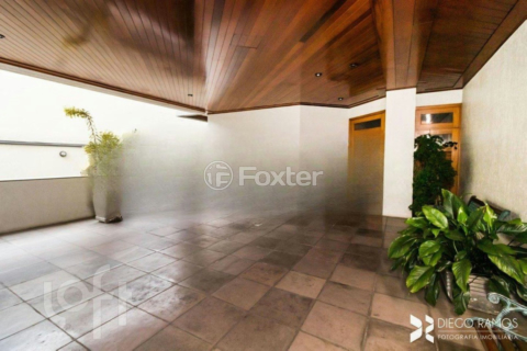 Image 38 - 866624