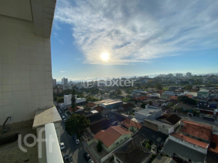Image 35 - 866633