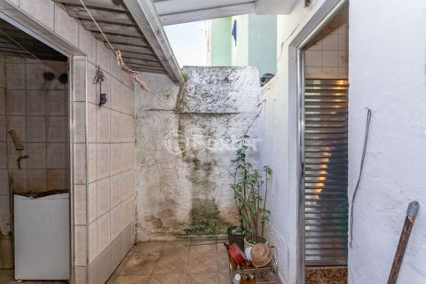 Image 33 - 867951