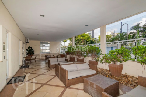 Image 37 - 868278