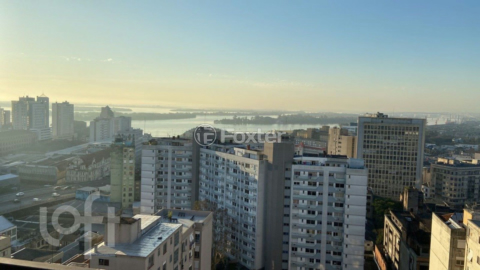 Image 25 - 868382