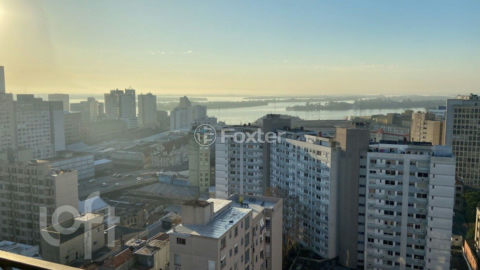 Image 21 - 868382