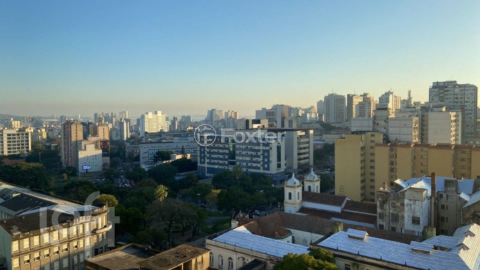 Image 27 - 868382