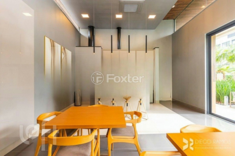 Image 32 - 868856