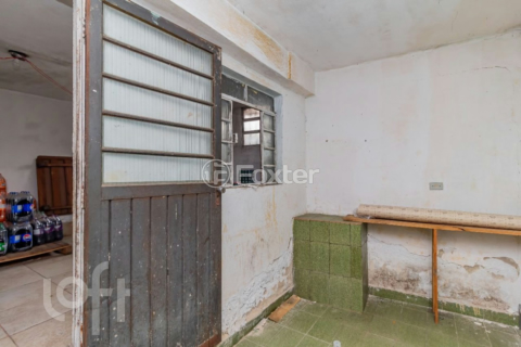 Image 32 - 869007