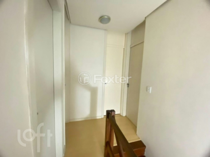 Image 31 - 869098