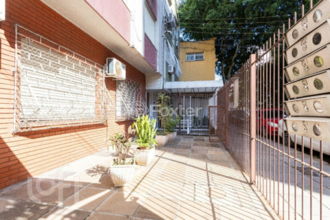 Image 18 - 869099
