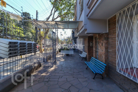 Image 22 - 869310
