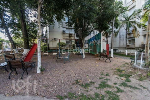 Image 17 - 869361