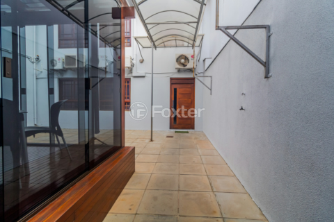 Image 29 - 869512