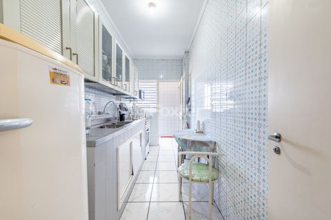 Image 21 - 869685