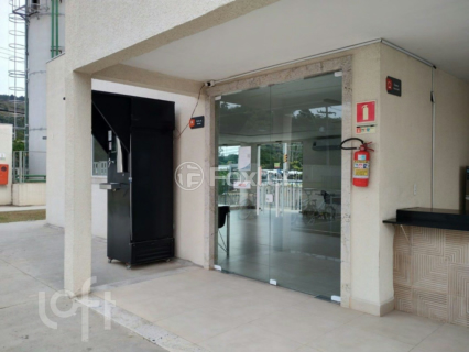 Image 23 - 869752