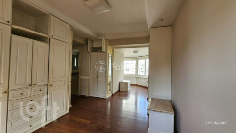 Image 31 - 870031