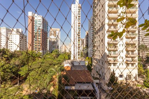 Image 26 - 870790