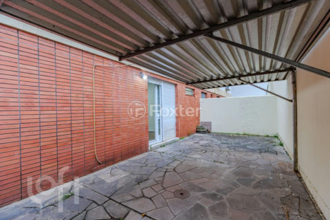Image 19 - 872421