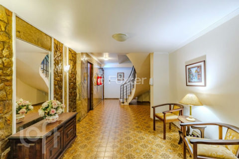 Image 37 - 872421