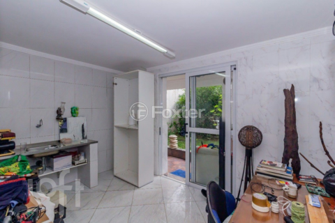 Image 43 - 872715