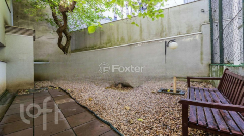 Image 33 - 872860