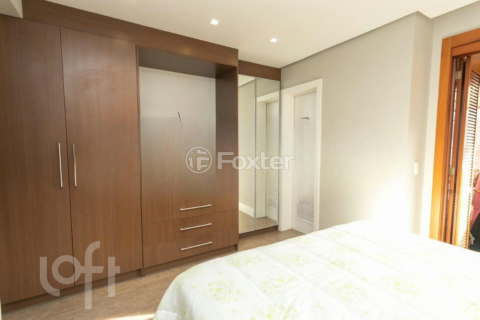 Image 24 - 873586