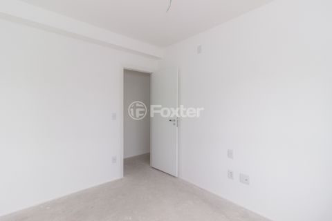 Image 21 - 874636
