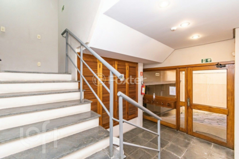 Image 36 - 874680