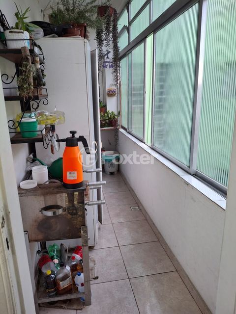 Image 20 - 874885
