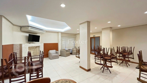Image 39 - 875015