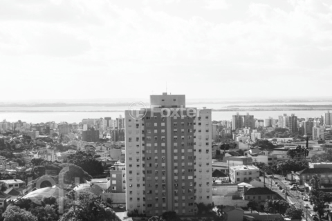 Image 35 - 875037