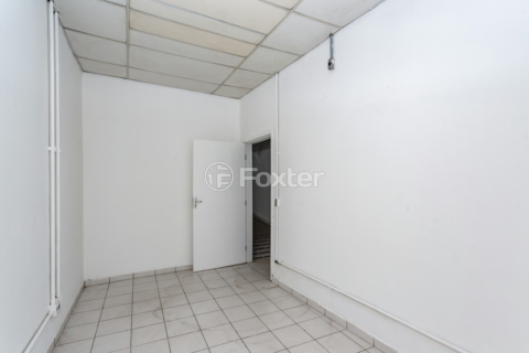 Image 35 - 875039