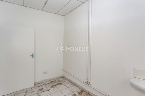 Image 44 - 875039