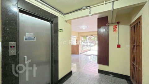 Image 30 - 875114