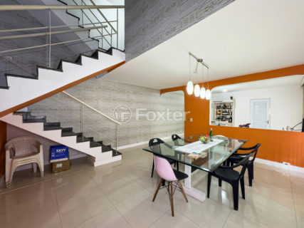 Image 4 - 875442