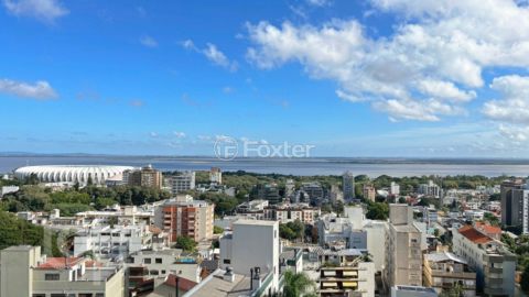 Image 29 - 876203