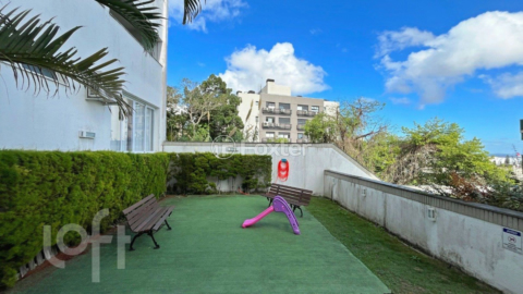 Image 30 - 876203