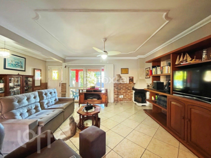 Image 37 - 876396
