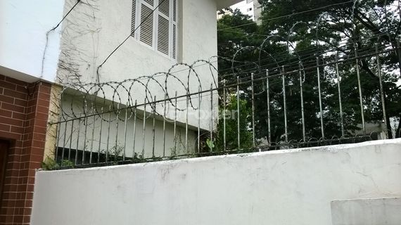 Image 29 - 876561