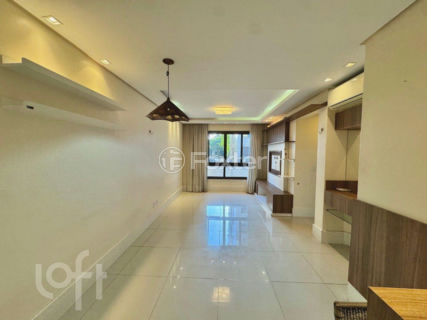 Image 44 - 876629