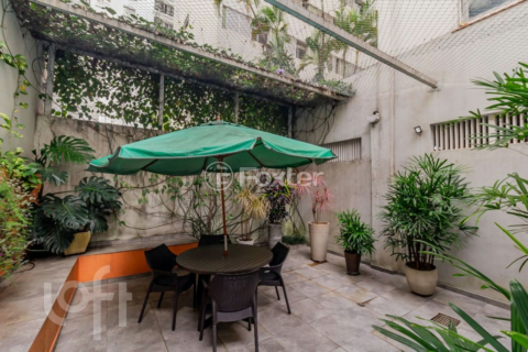 Image 35 - 876630
