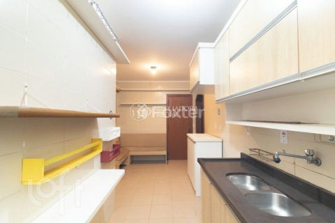 Image 3 - 876822