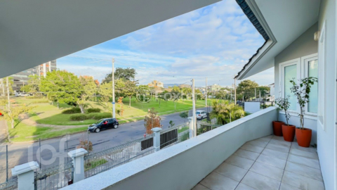Image 37 - 876860