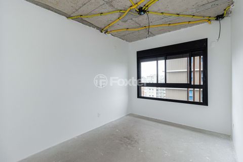 Image 21 - 876928