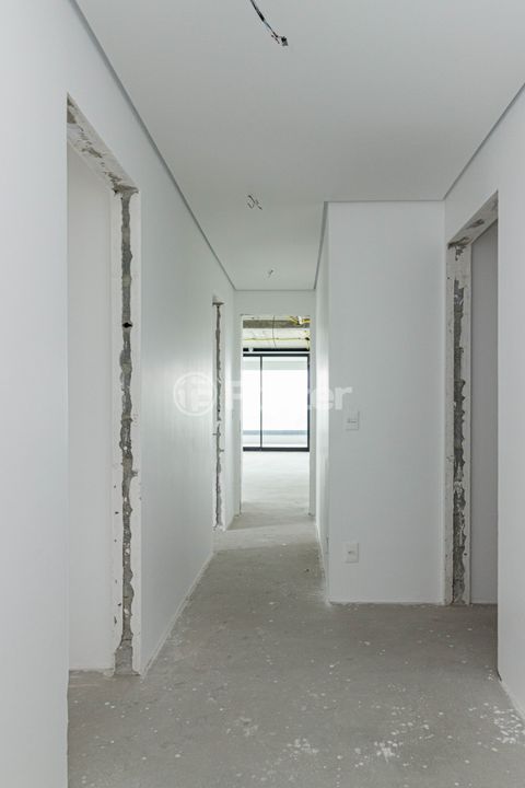 Image 30 - 876928